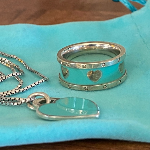 TIFFANY & CO Blue Enamel Heart Ring-Size 5.5 & Blue Enamel Heart Charm - Picture 4 of 10
